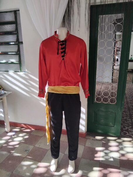 Roupa cigana para eventos de casamento e louvação dos ciganos do oriente na Umbanda .