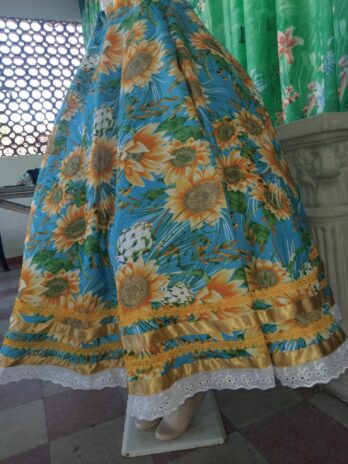 Saia ajustável veste P, M e G para mestras da Jurema sagrada .