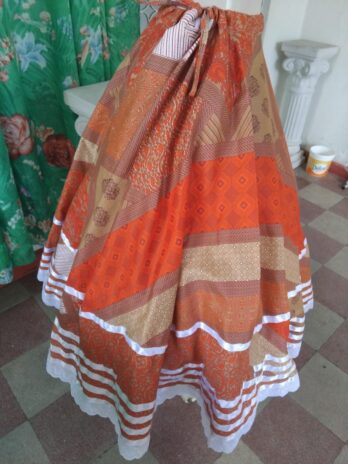 Saia ajustável veste P, M e G para mestras da Jurema Sagrada .